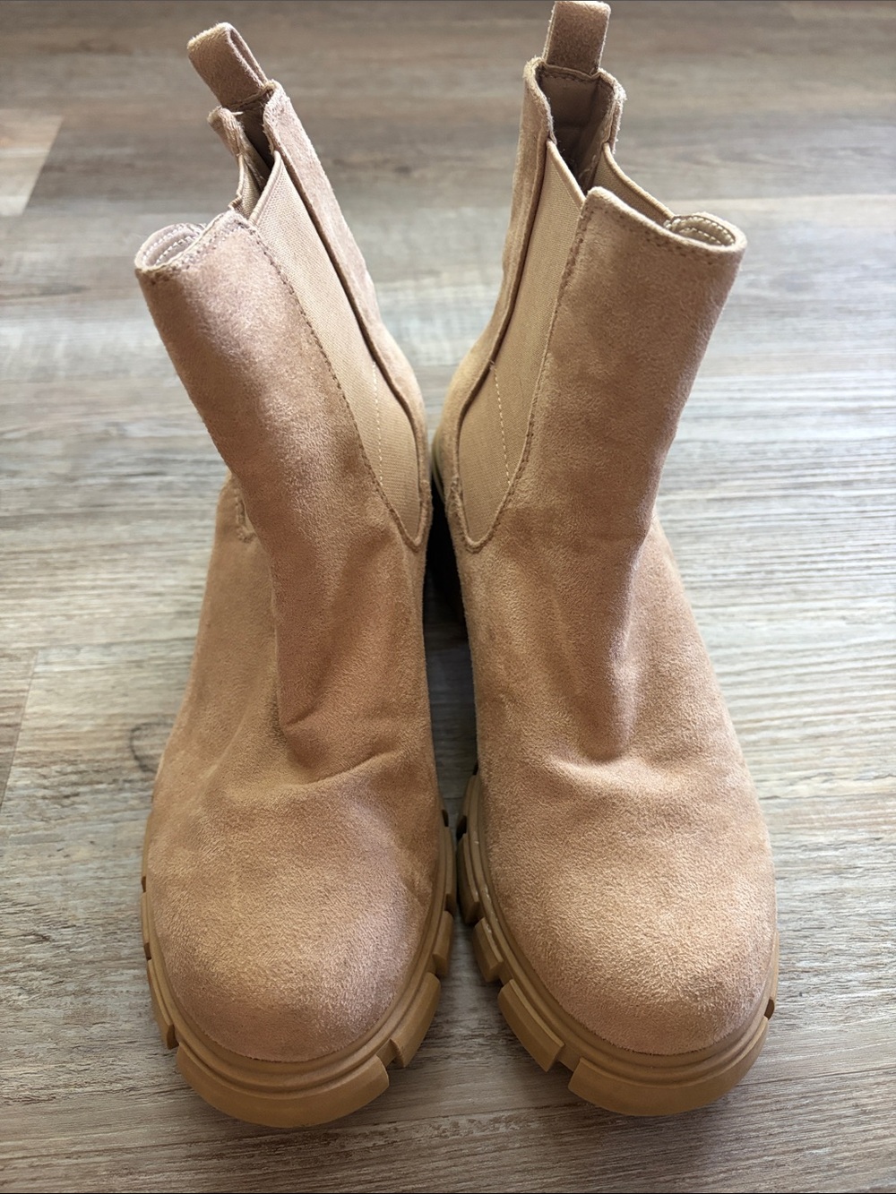 Steve Madden Tan Suede Chelsea Lug Ankle Boots